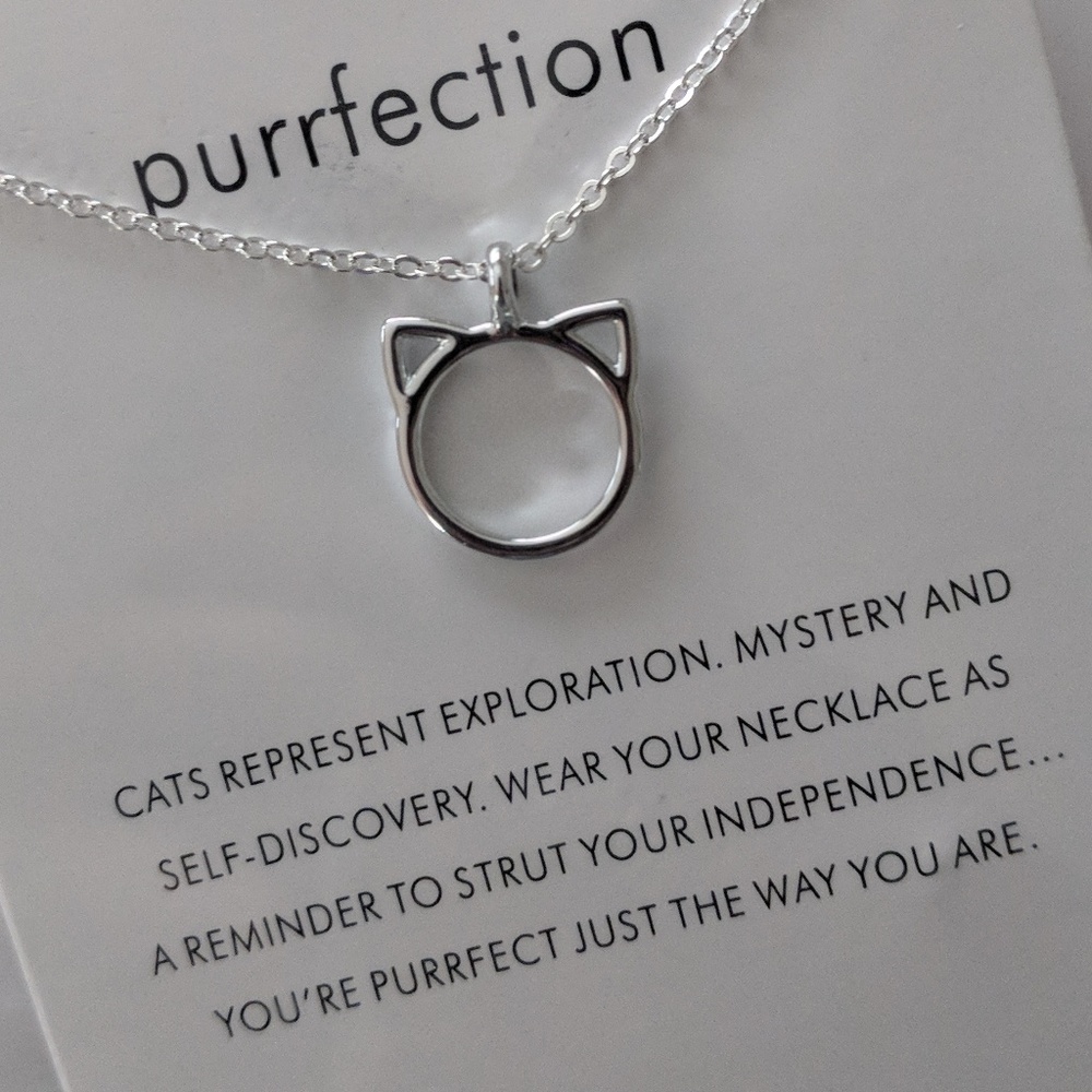 Silver cat necklace